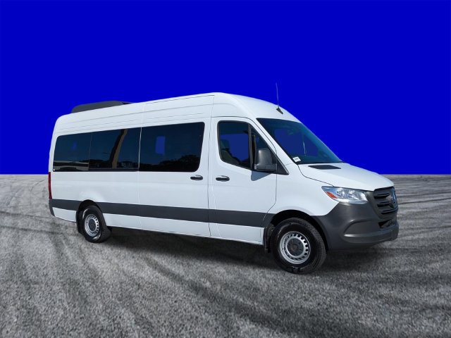 Used 2025 Mercedes-Benz Sprinter 2500 image 2