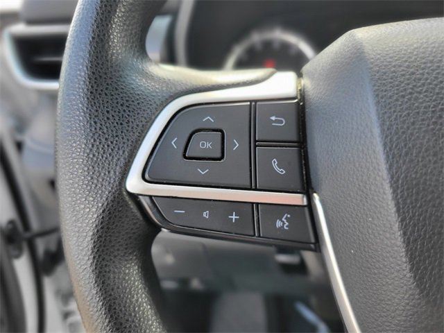 Used 2022 Toyota Highlander L image 22