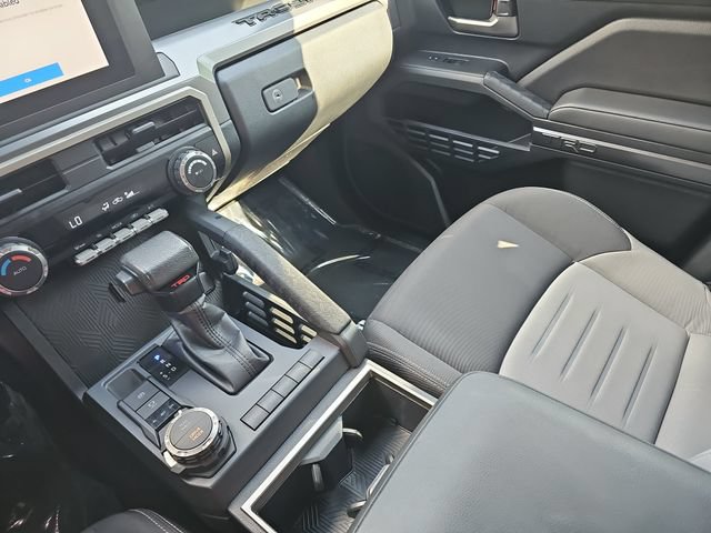Used 2024 Toyota Tacoma TRD Sport AWD/4WD image 24