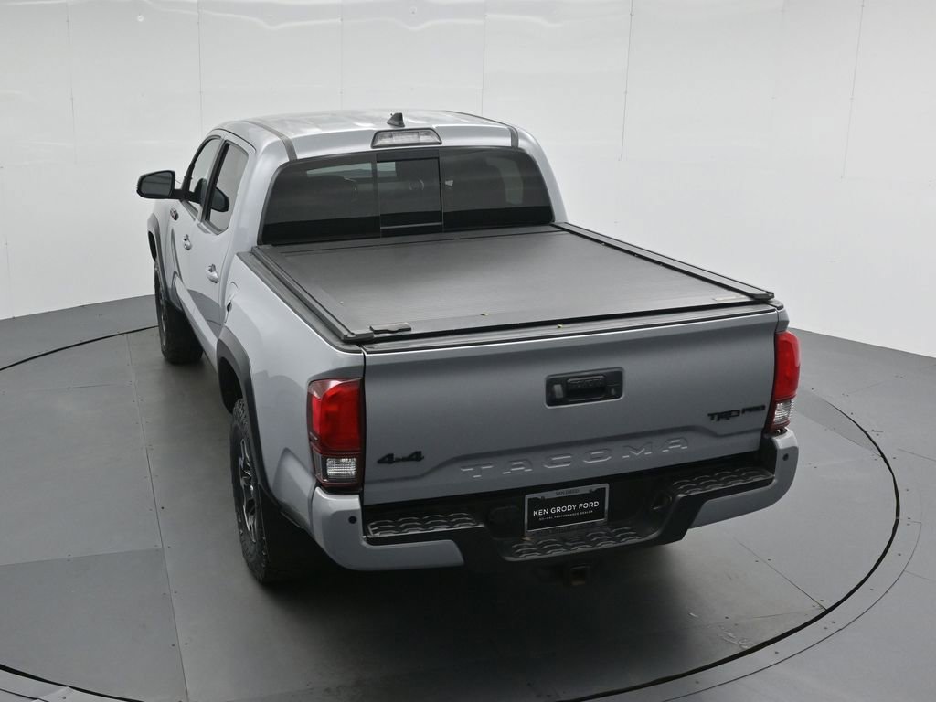 Used 2018 Toyota Tacoma TRD Off-Road image 37