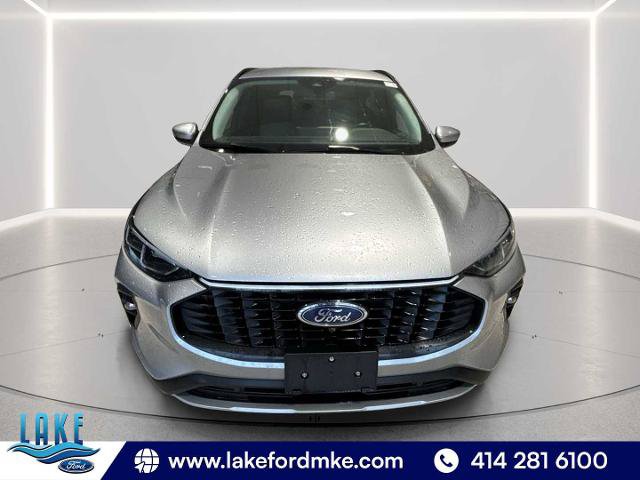 Certified 2024 Ford Escape Platinum AWD/4WD image 2