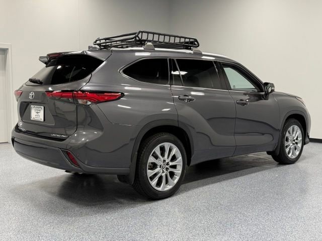 Used 2023 Toyota Highlander Limited AWD/4WD image 12