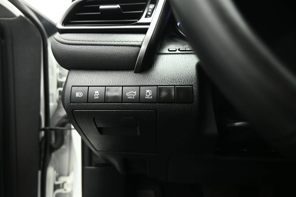 Used 2023 Toyota Camry SE FWD image 10