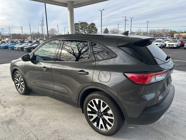 Certified 2020 Ford Escape SE Sport image 2