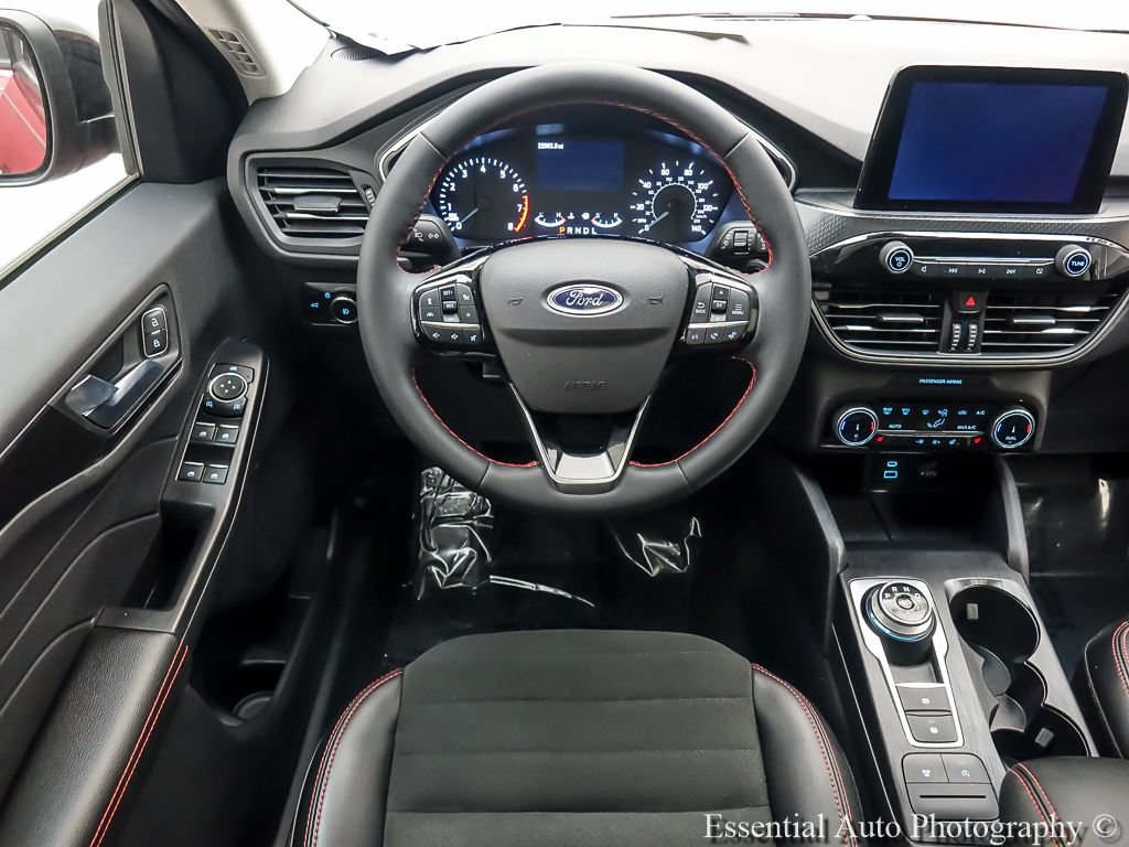 Certified 2022 Ford Escape SEL w/ SEL Stealth AWD Package image 14