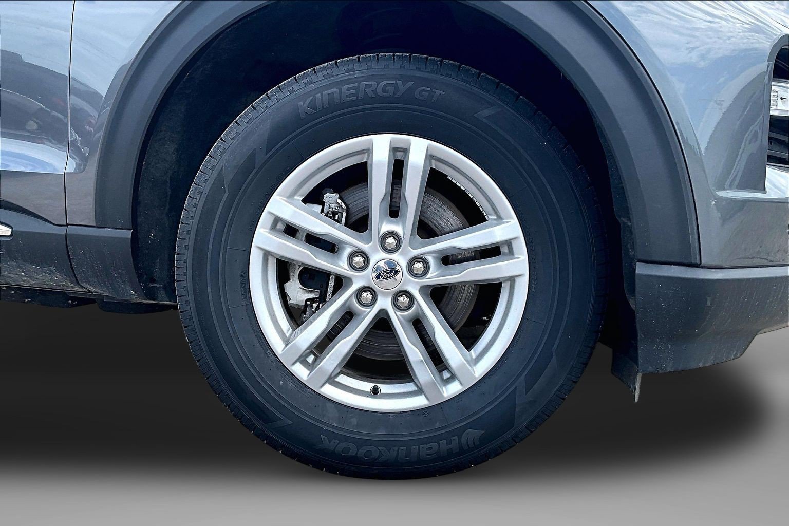 Certified 2023 Ford Explorer XLT w/ Equipment Group 202A AWD/4WD image 9