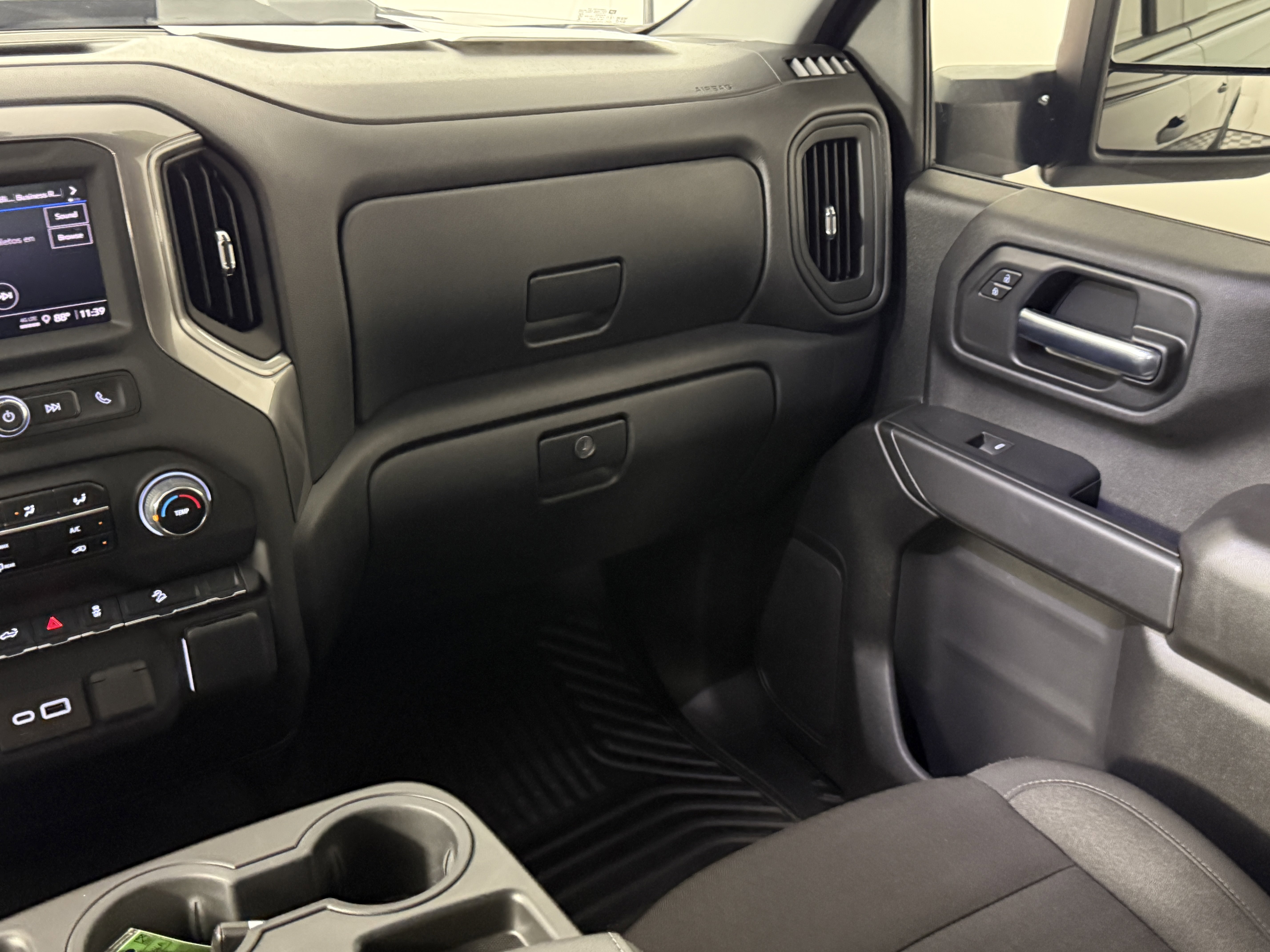 Used 2025 Chevrolet Silverado 2500 Custom w/ Custom Value Package AWD/4WD image 14