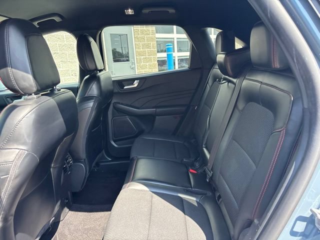 Certified 2025 Ford Escape ST-Line Select AWD/4WD image 31