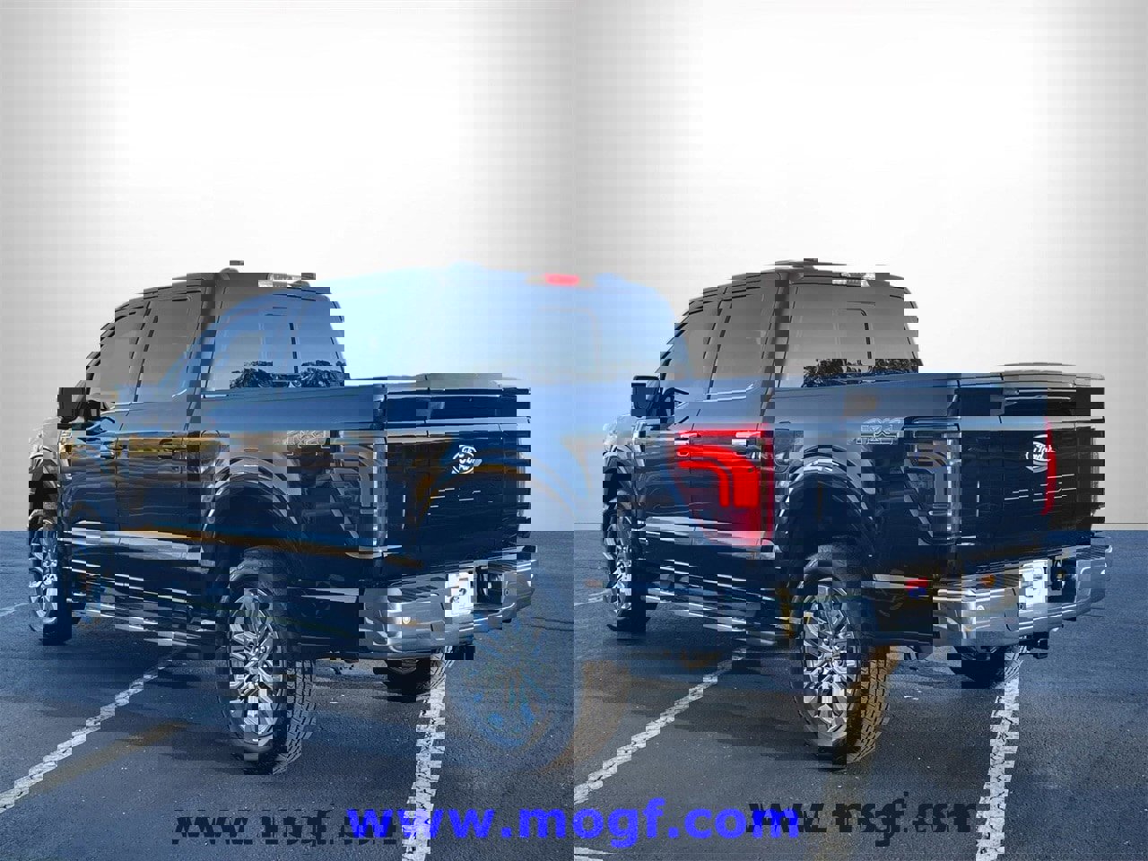 Certified 2025 Ford F150 Lariat w/ Equipment Group 501A Mid image 5