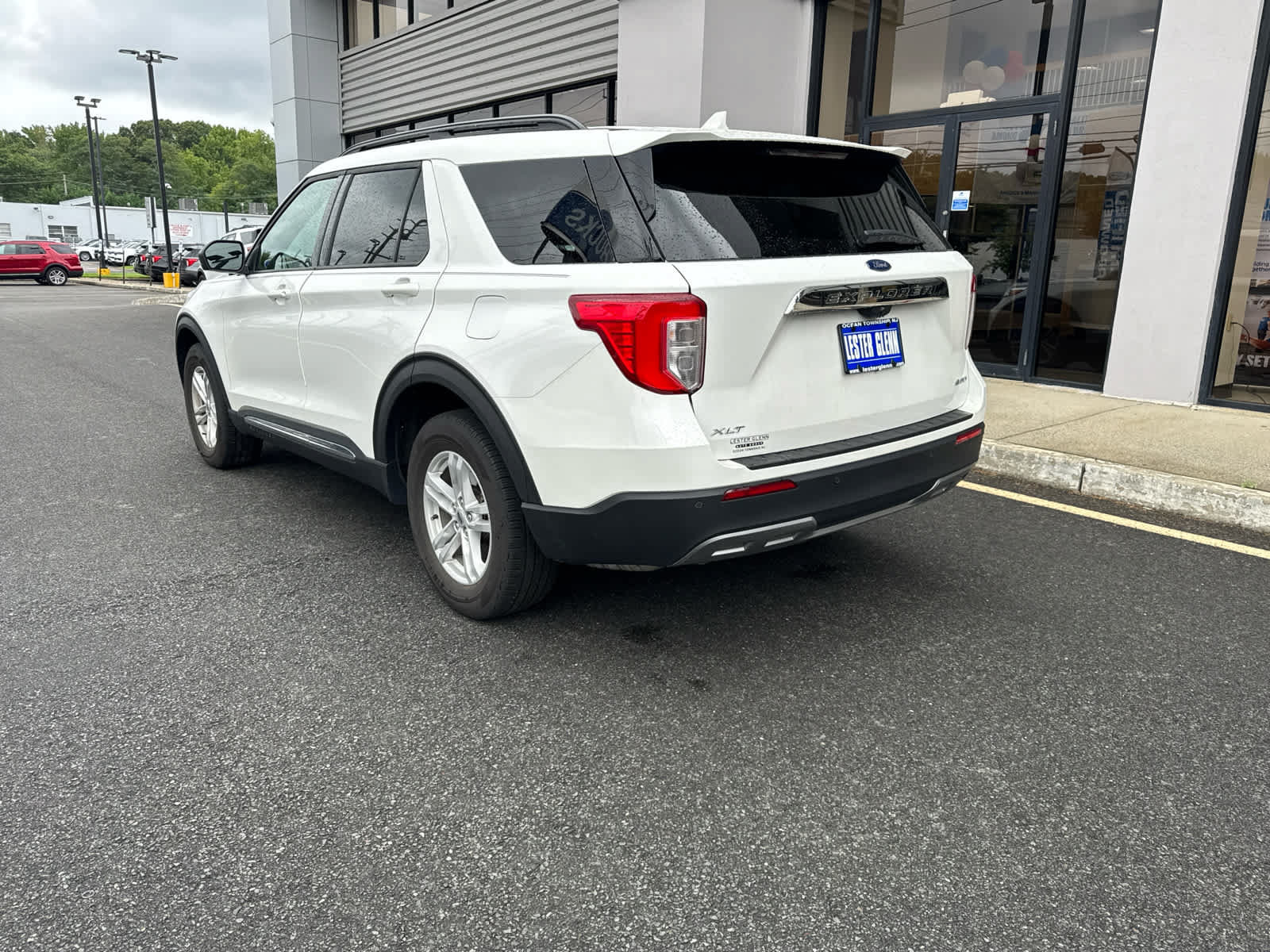 Certified 2024 Ford Explorer XLT w/ Equipment Group 202A AWD/4WD image 8