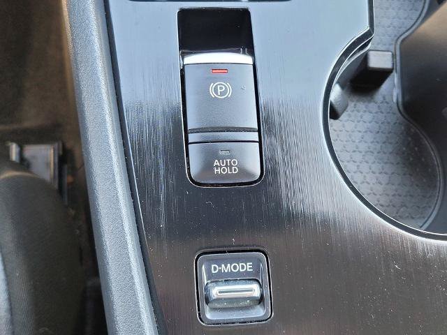 Used 2021 Nissan Rogue SV w/ Premium Package FWD image 22