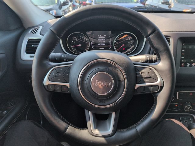 Used 2020 Jeep Compass Latitude w/ Cold Weather Group AWD/4WD image 32