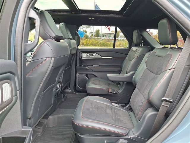 Certified 2025 Ford Explorer ST image 10