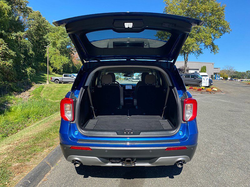 Certified 2021 Ford Explorer Limited w/ Equipment Group 301A image 9