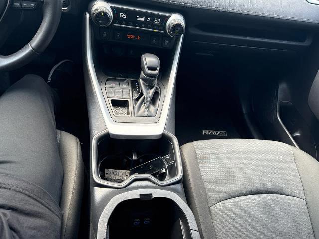 Used 2022 Toyota RAV4 XLE image 16