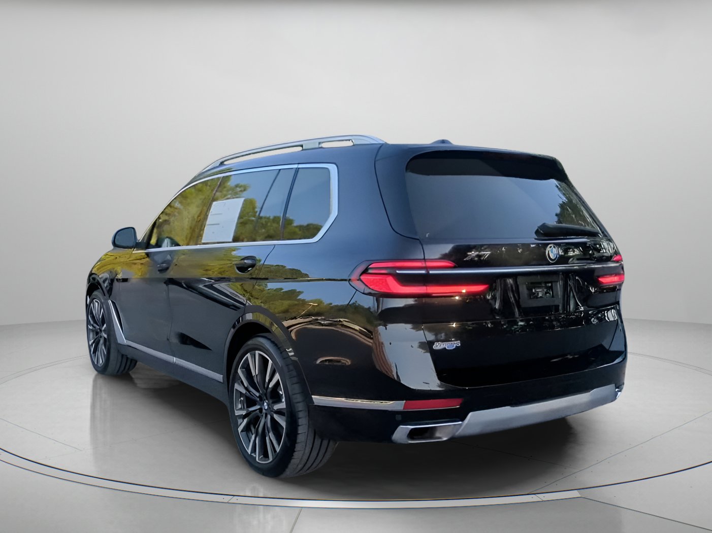 Used 2025 BMW X7 xDrive40i w/ Premium Package AWD/4WD image 21