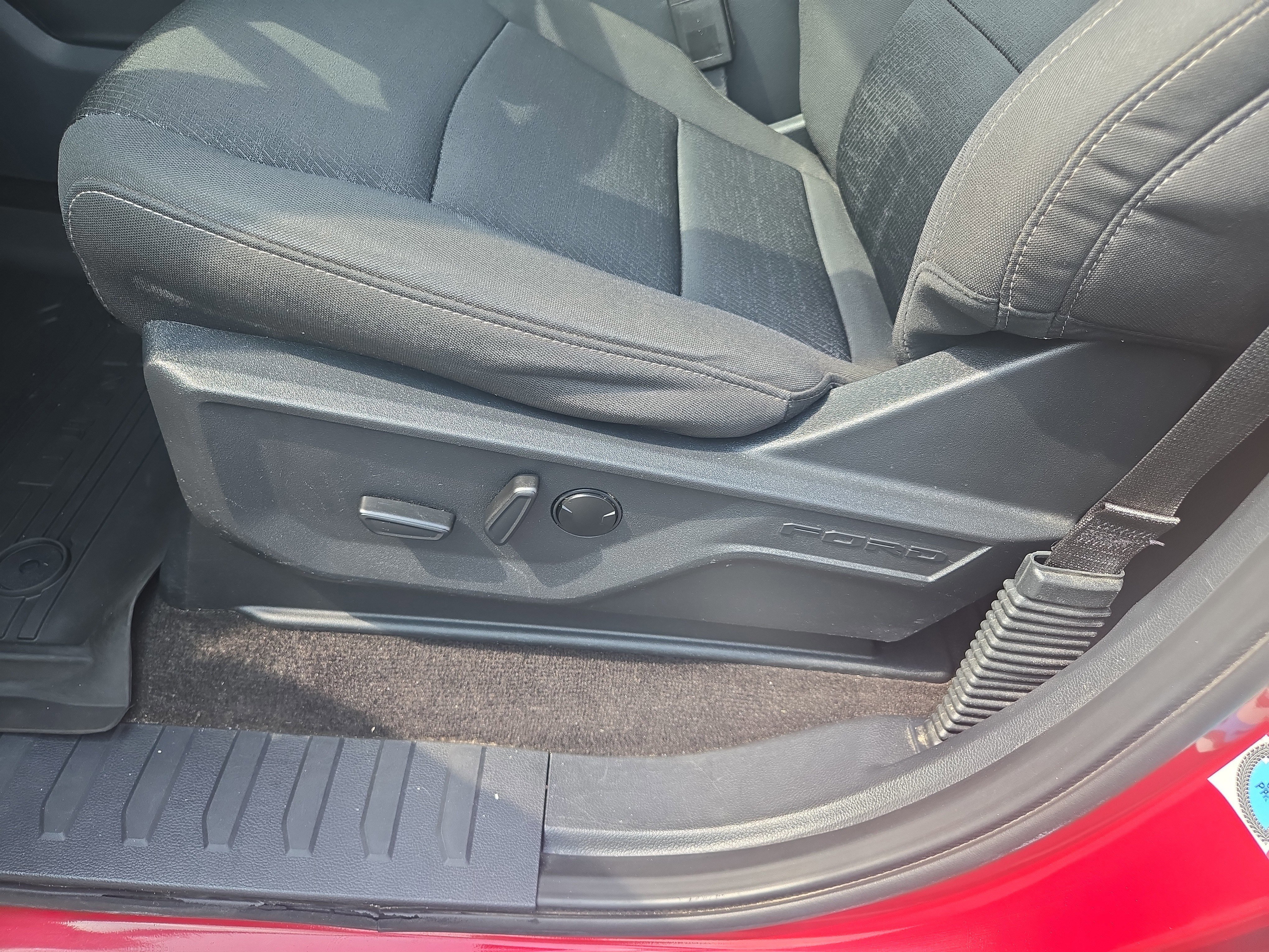 Certified 2022 Ford F150 XLT w/ Equipment Group 302A High image 17