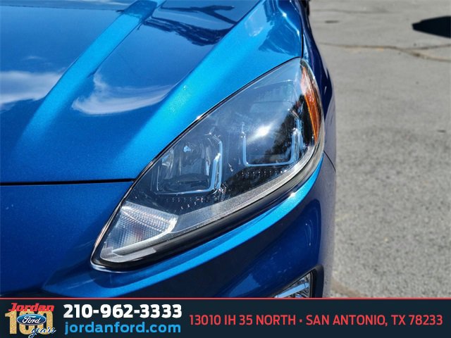 Certified 2022 Ford Escape SEL w/ Technology Package image 9