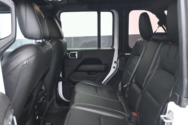 Used 2023 Jeep Wrangler Unlimited Sahara w/ Cold Weather Group AWD/4WD image 5