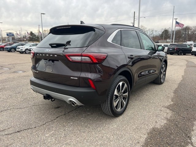 Certified 2023 Ford Escape Platinum image 2