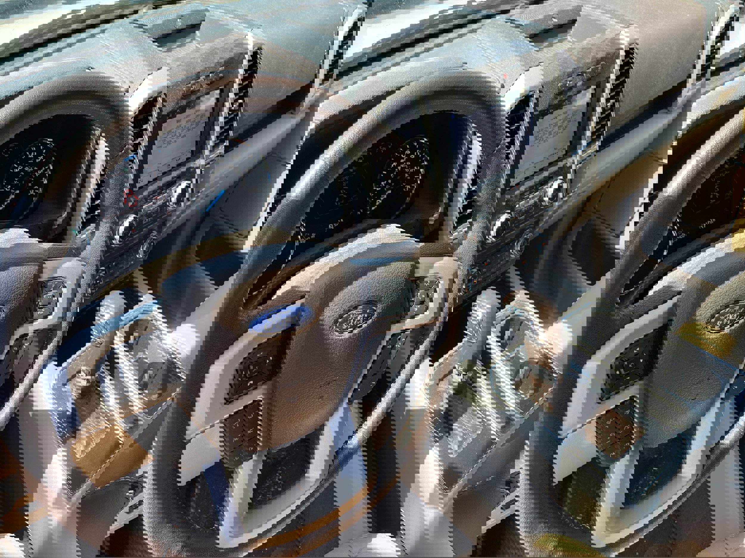 Certified 2019 Ford F150 Lariat w/ Equipment Group 502A Luxury image 8