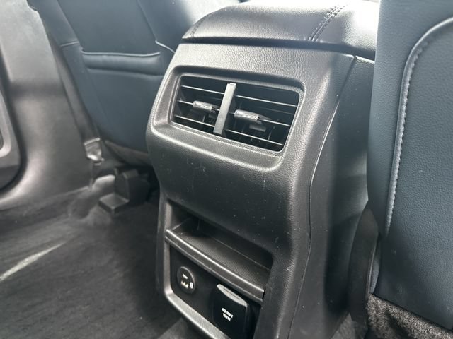 Certified 2022 Ford Edge SEL w/ Sport Appearance Package AWD/4WD image 38