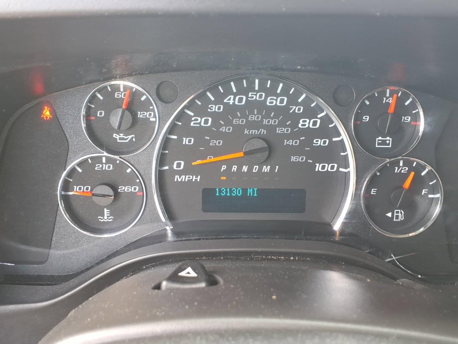 Used 2024 Chevrolet Express 2500 w/ Driver Convenience Package RWD image 10