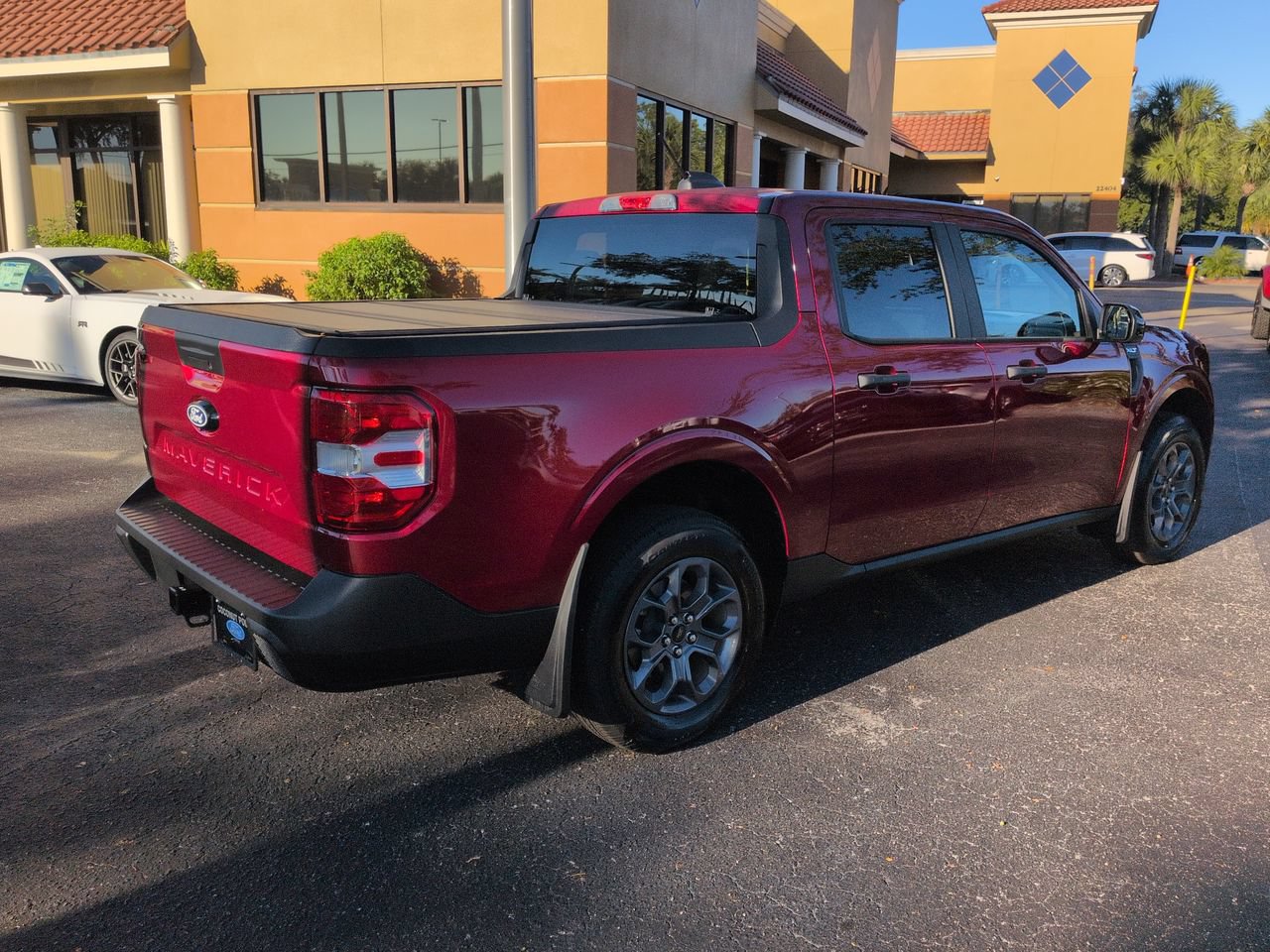 Certified 2025 Ford Maverick XLT w/ XLT Luxury Package FWD image 4