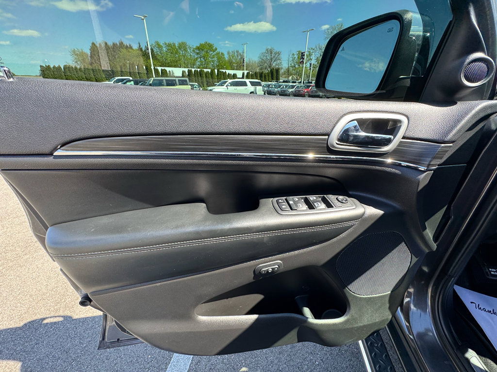 Used 2019 Jeep Grand Cherokee Limited w/ Luxury Group II AWD/4WD image 24