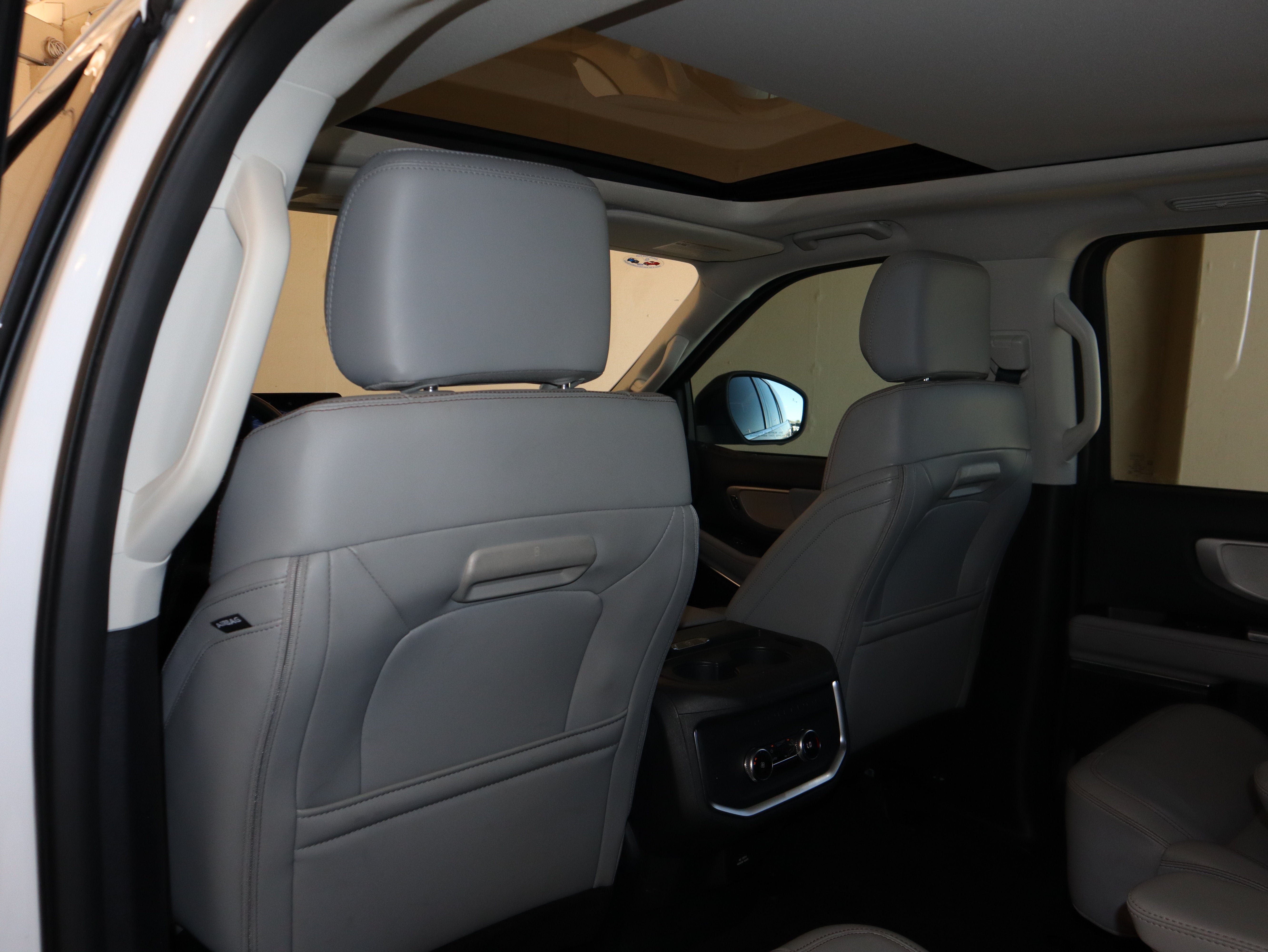 Certified 2025 Ford Expedition Active AWD/4WD image 37