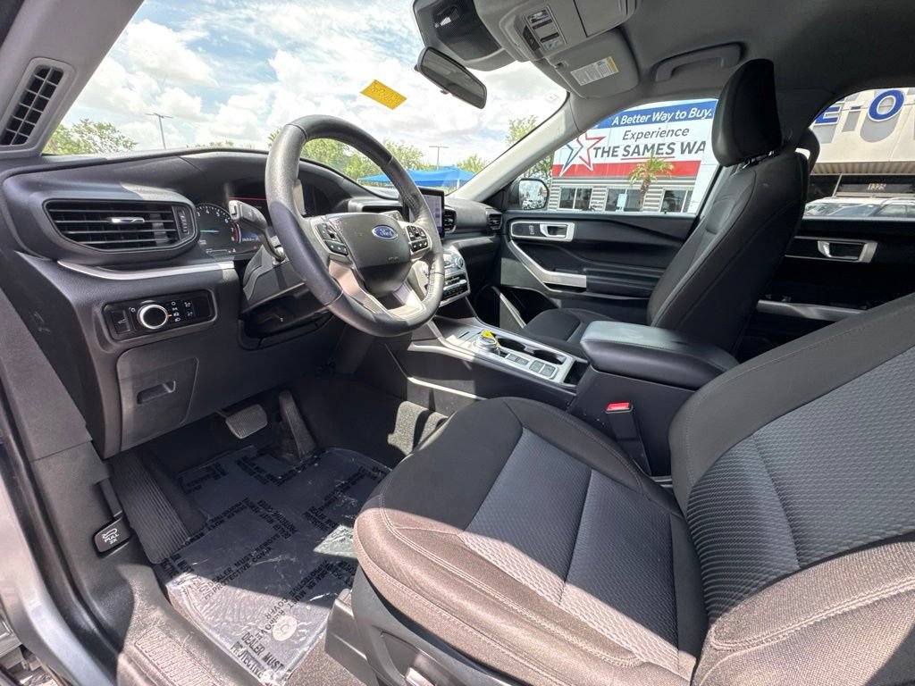 Certified 2023 Ford Explorer XLT RWD image 13