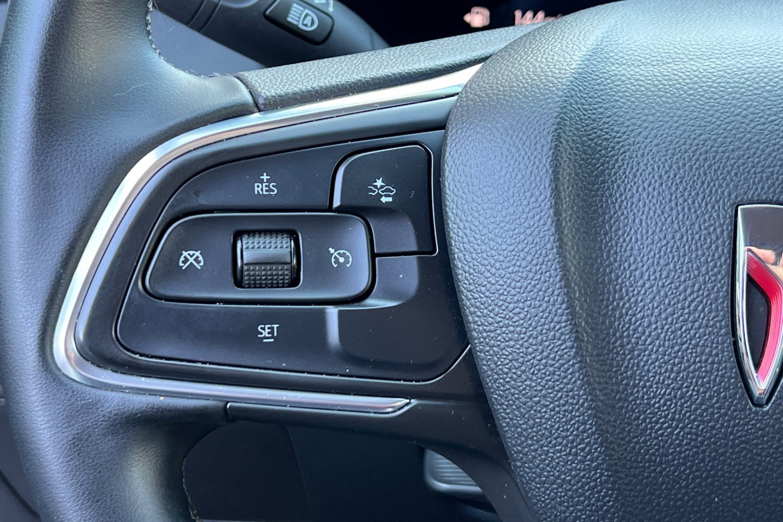 Used 2024 Buick Encore GX Sport Touring image 25