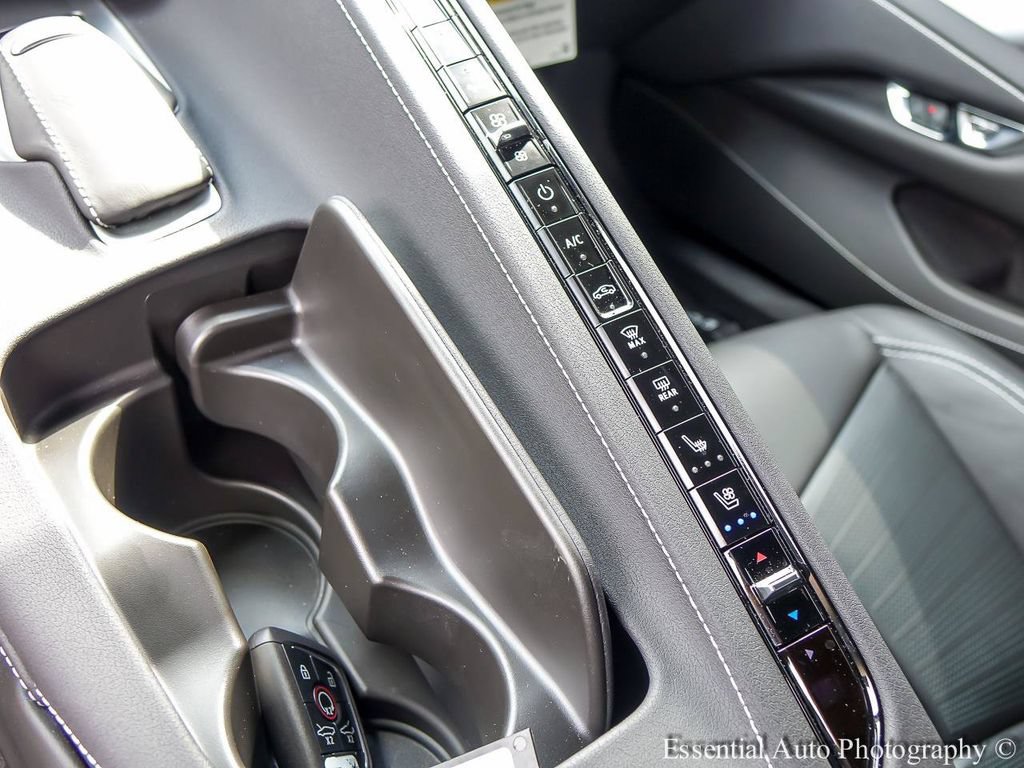 Used 2024 Chevrolet Corvette Stingray Preferred Cpe w/ Battery Protection Package RWD image 20