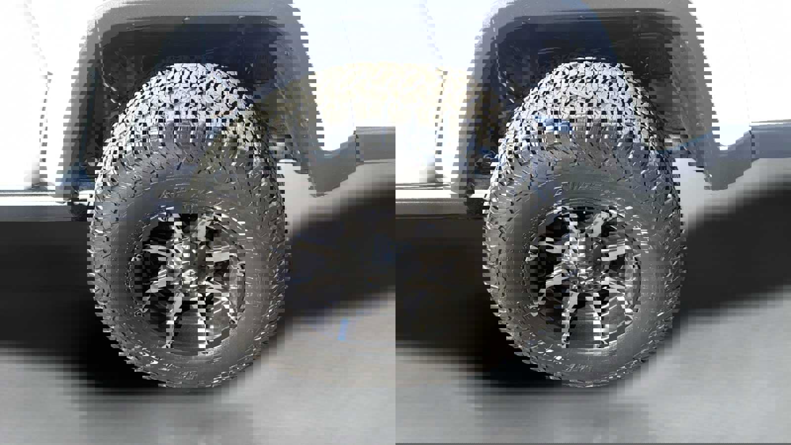 Used 2021 Jeep Gladiator Sport image 40