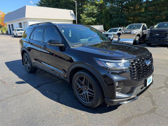 Certified 2025 Ford Explorer ST AWD/4WD image 7