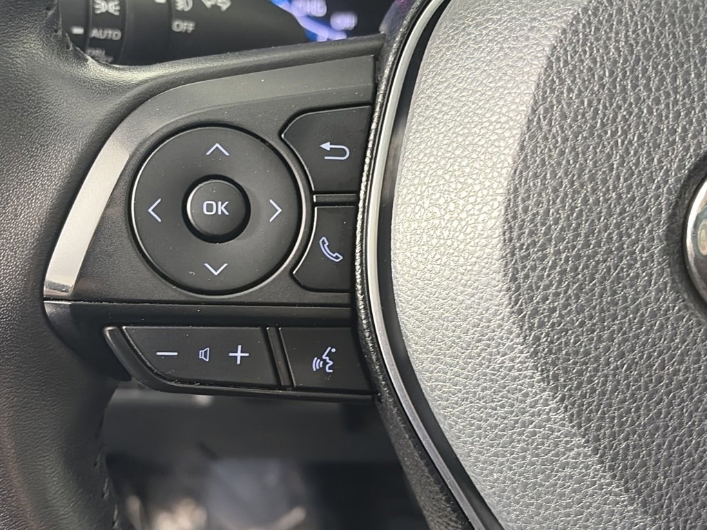 Used 2020 Toyota RAV4 Limited image 17