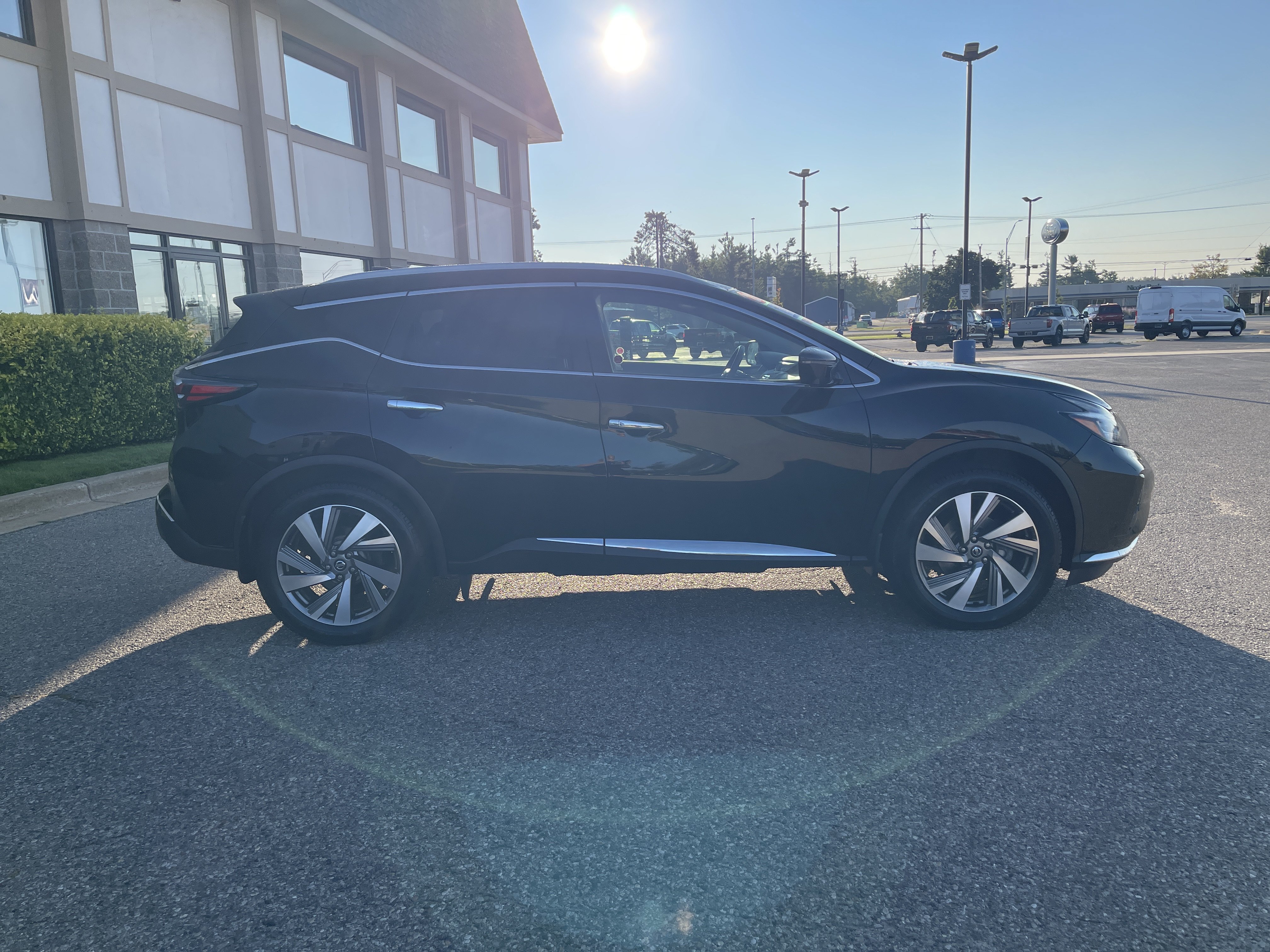 Used 2021 Nissan Murano SL AWD/4WD image 2