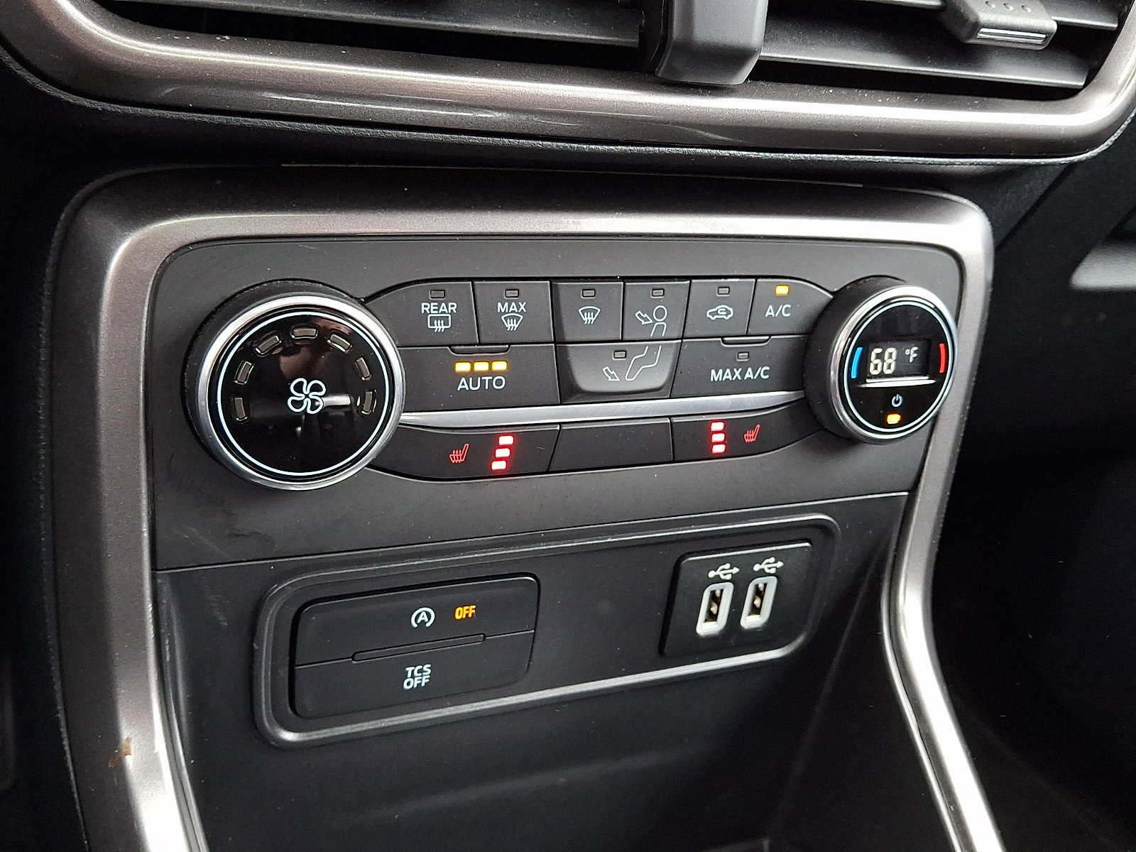 Certified 2022 Ford EcoSport SE w/ SE Convenience Package AWD/4WD image 18