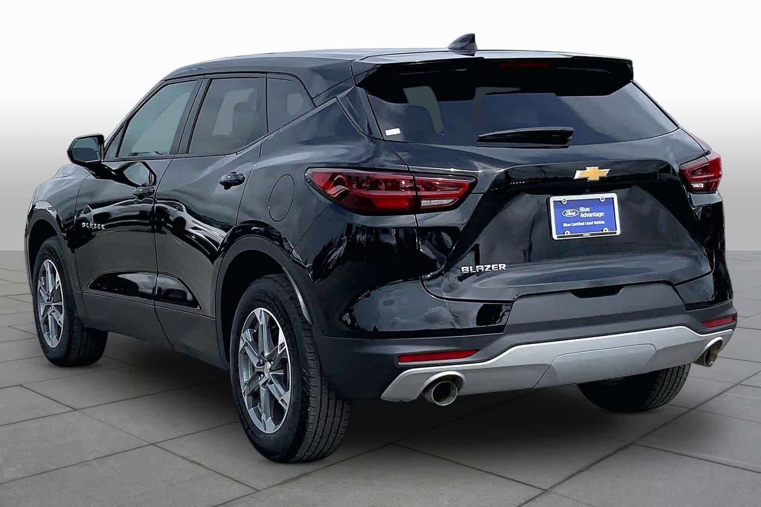 Used 2024 Chevrolet Blazer LT FWD image 11