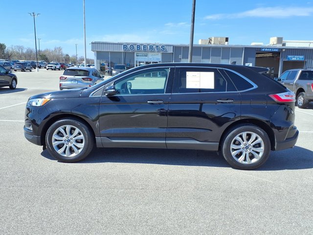 Certified 2021 Ford Edge Titanium image 2