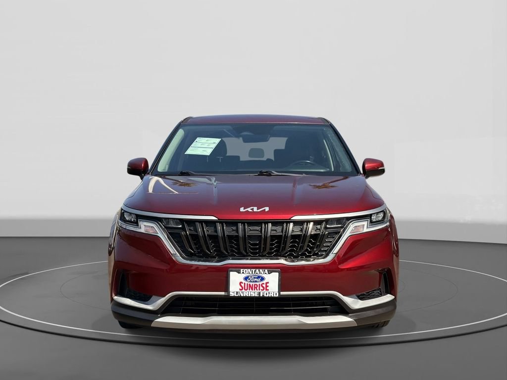 Used 2023 Kia Carnival LX FWD image 3
