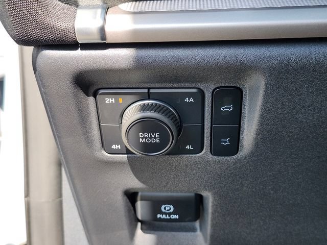 Certified 2025 Ford Expedition Active AWD/4WD image 25