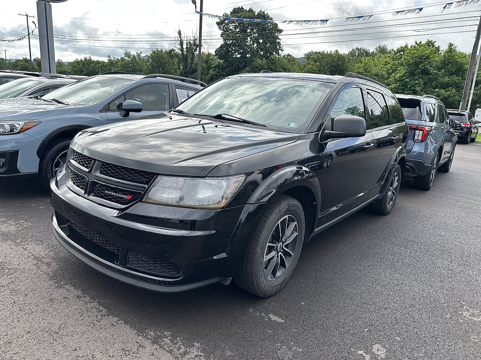Used 2018 Dodge Journey SE w/ Blacktop Package FWD image 4
