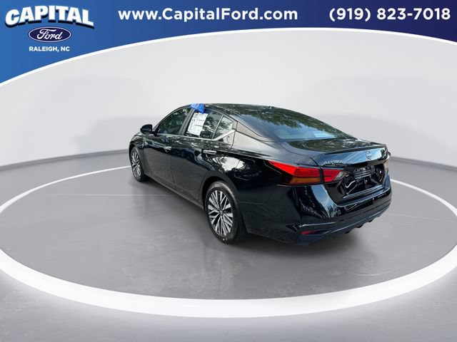 Used 2025 Nissan Altima 2.5 SV FWD image 6