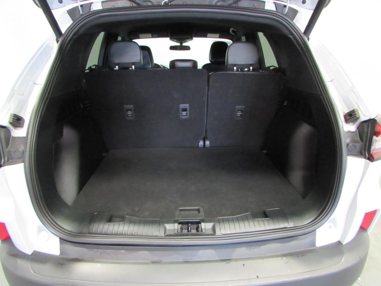 Certified 2025 Ford Escape ST-Line Select AWD/4WD image 11