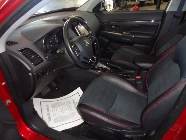 Used 2025 Mitsubishi Outlander Sport SE AWD/4WD image 9