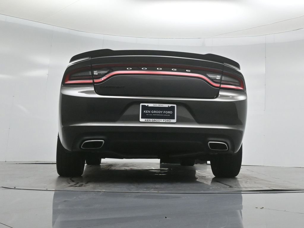 Used 2017 Dodge Charger SE w/ Blacktop Package RWD image 48