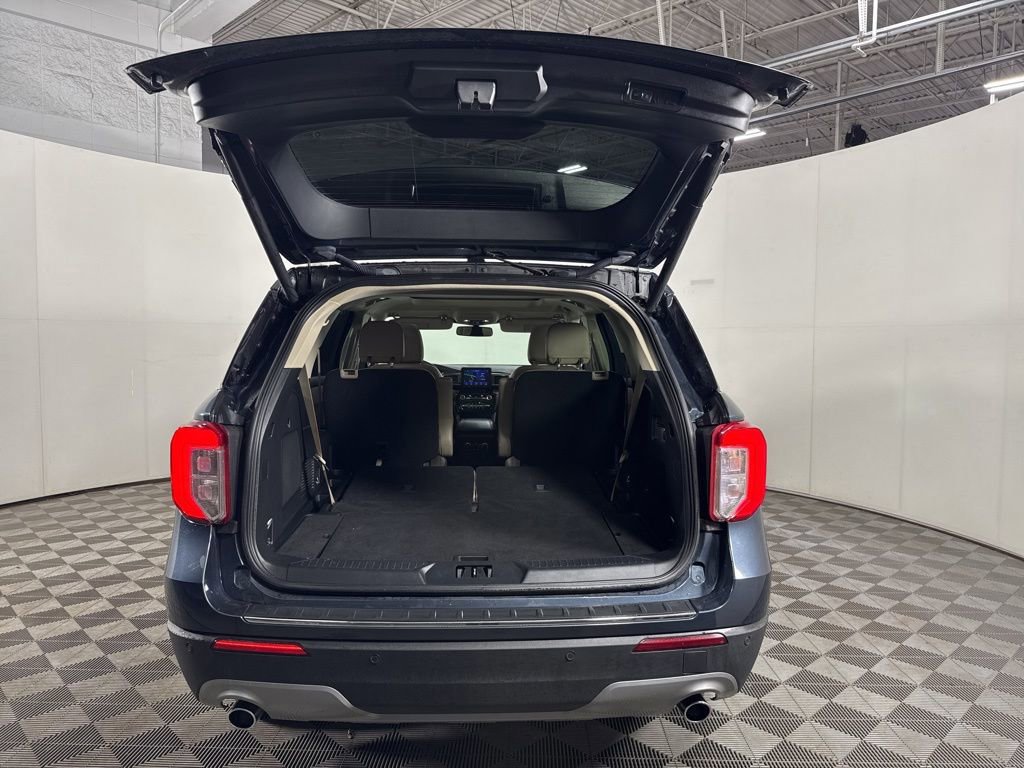 Certified 2023 Ford Explorer Limited w/ Equipment Group 301A AWD/4WD image 12