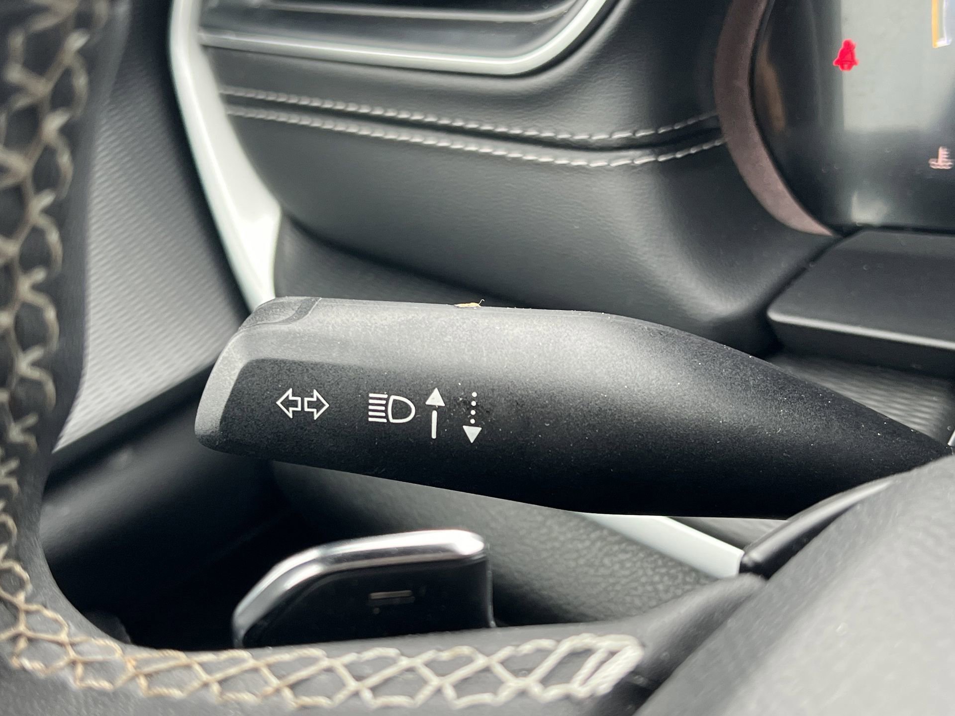 Used 2024 Jeep Grand Cherokee Altitude image 18