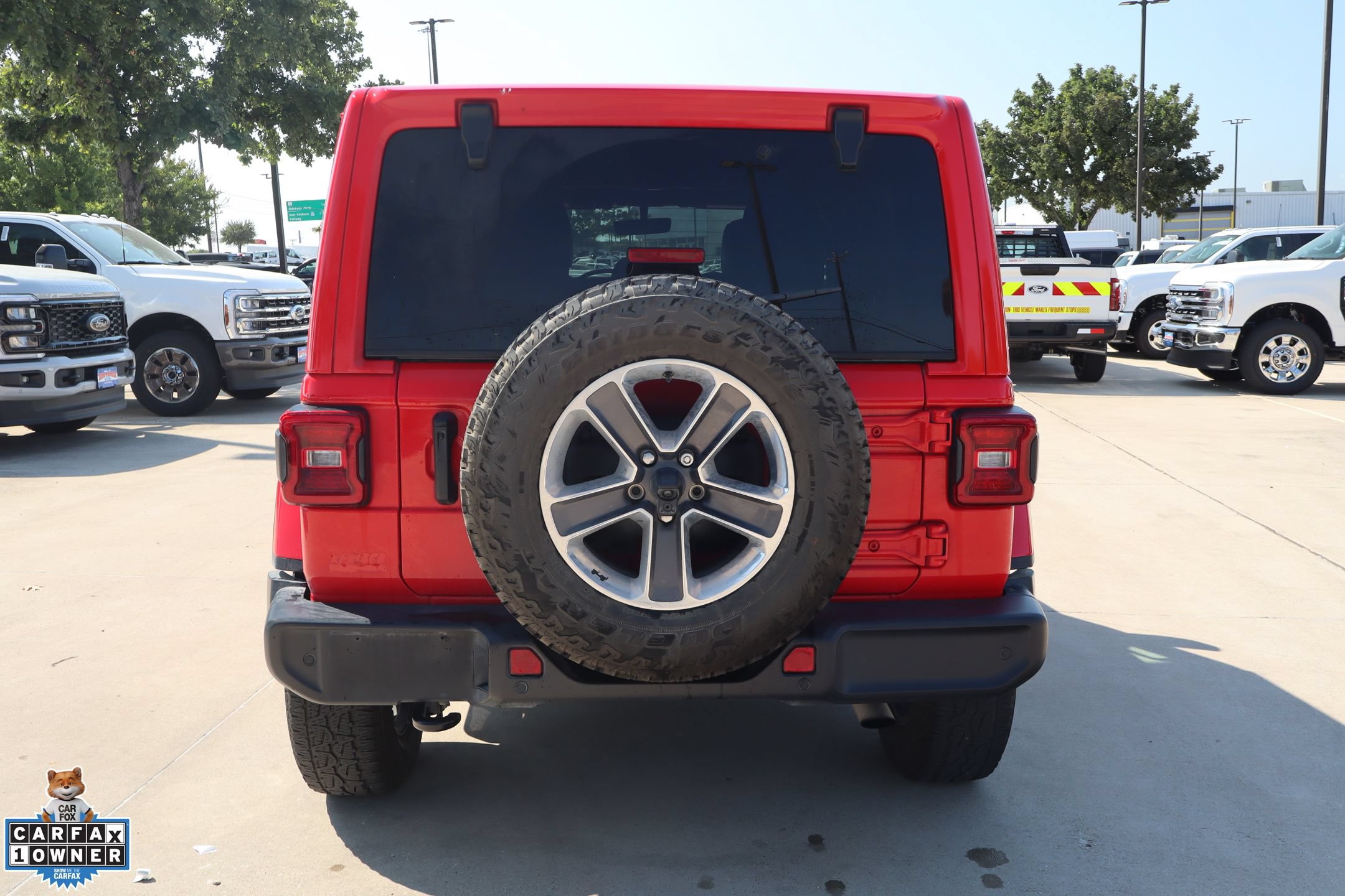 Used 2021 Jeep Wrangler Unlimited Sahara AWD/4WD image 4